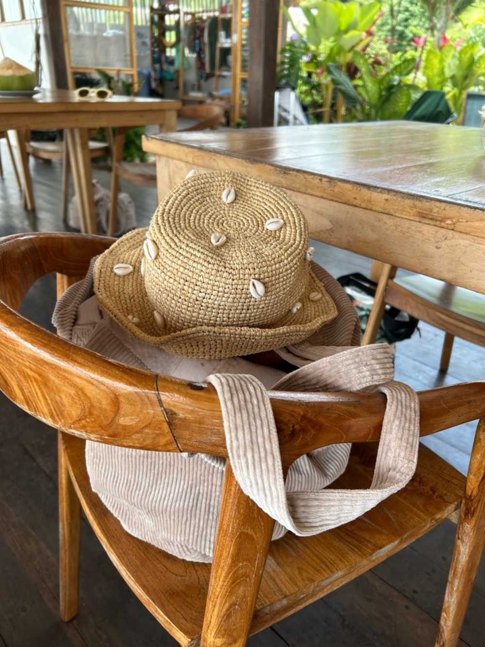 Millie Shell Raffia Bucket Hat - Picture 6 of 8